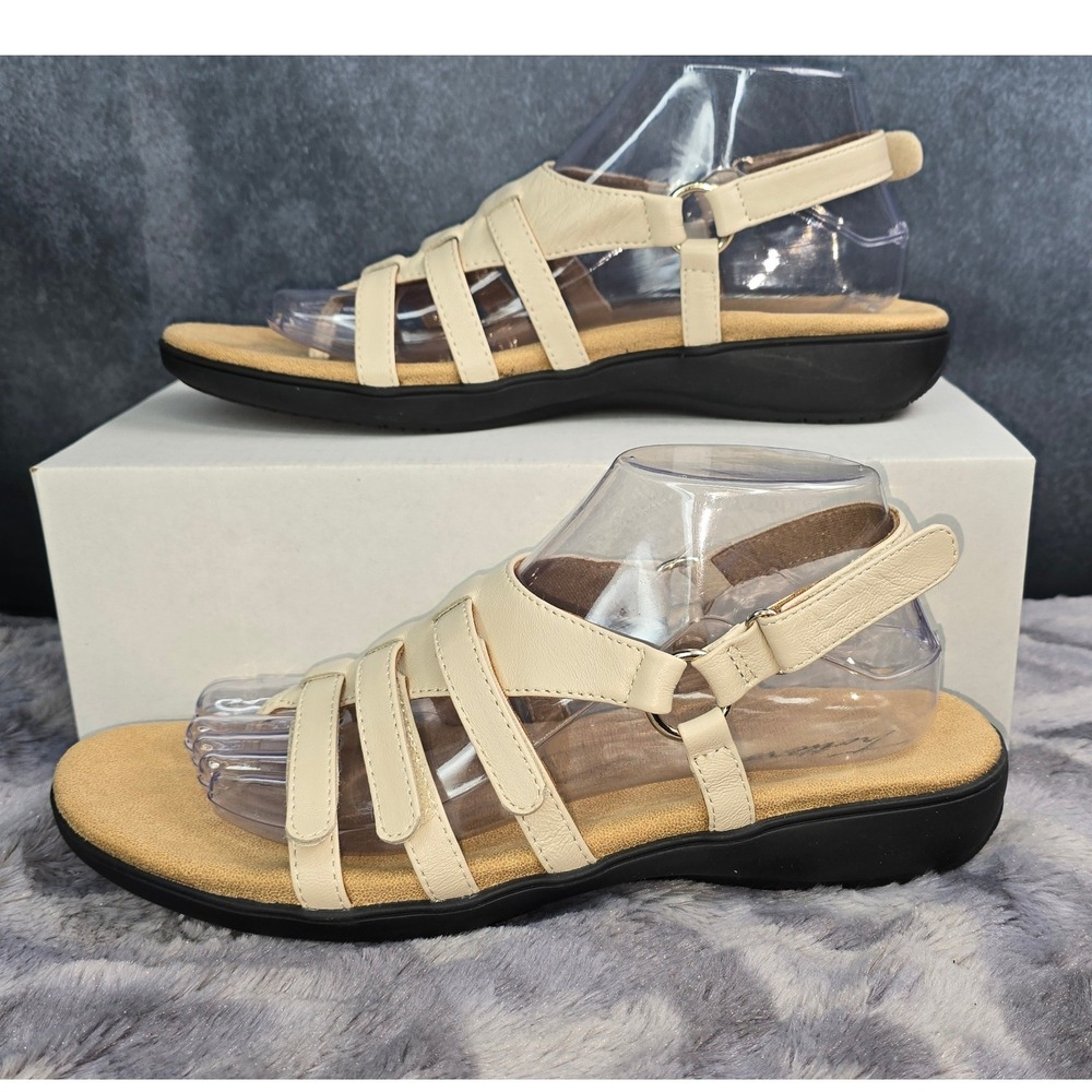 NWOT Trotters Ria Sandals Ivory Leather Strappy Hook and Loop Women 10 Narrow